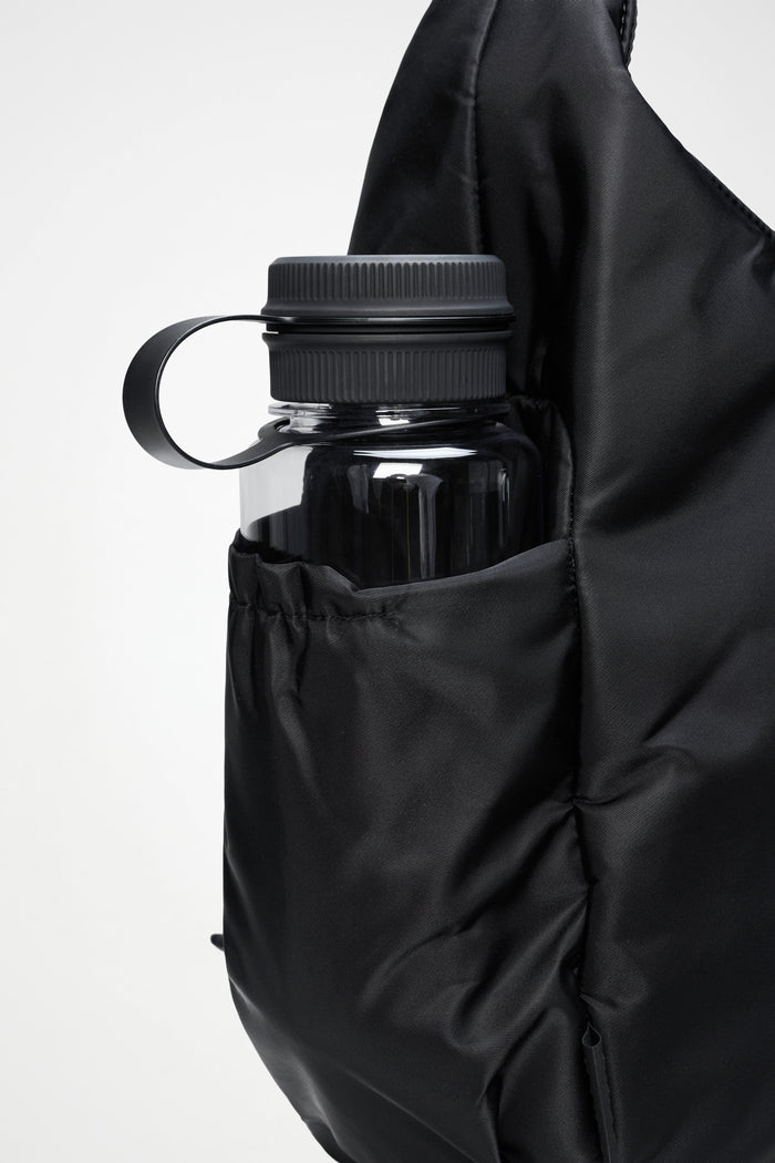 RAINS Delphi Shoulder Bag Large Black 28L H45 x D14 x W32 cm Shoulder Bag