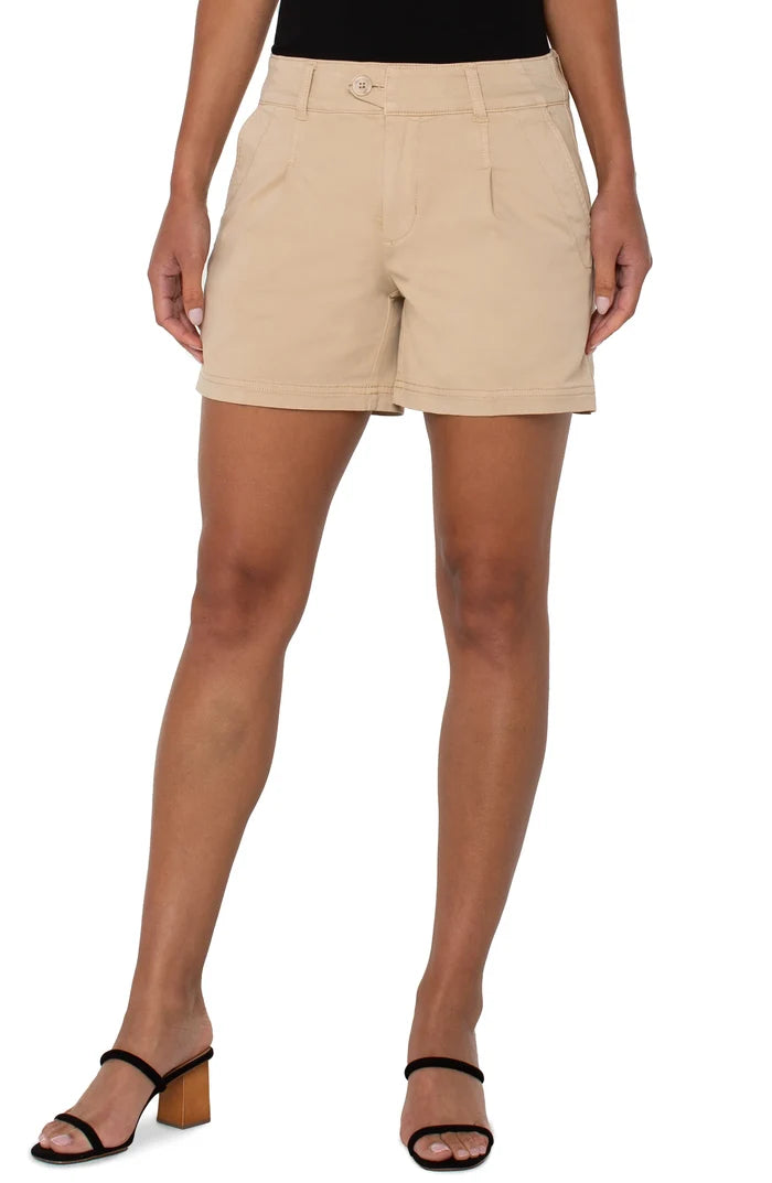 Pleated Trouser Short