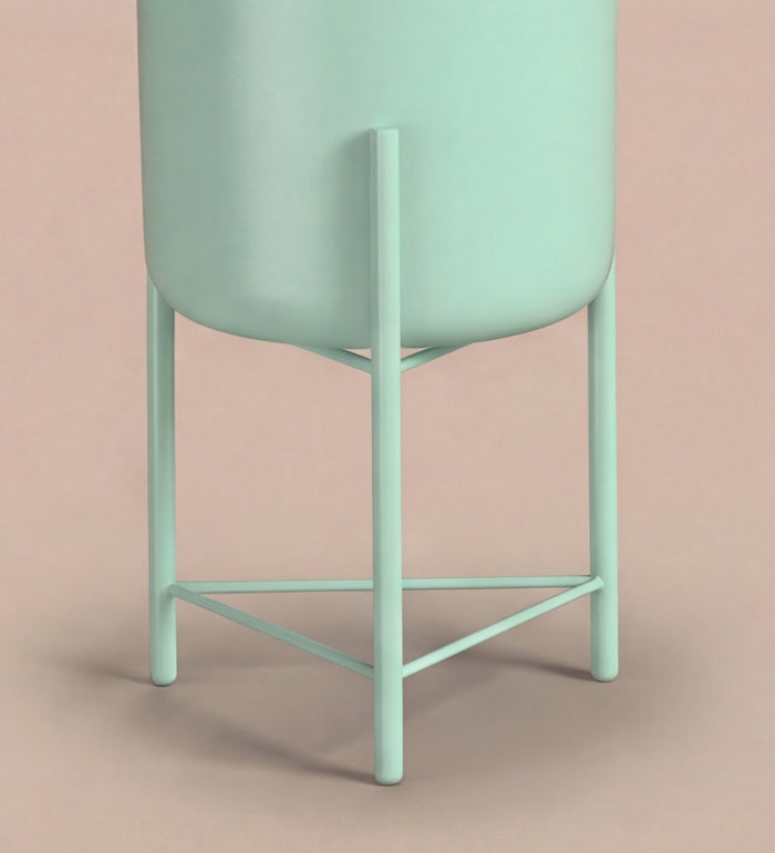 Small mint pot on stand