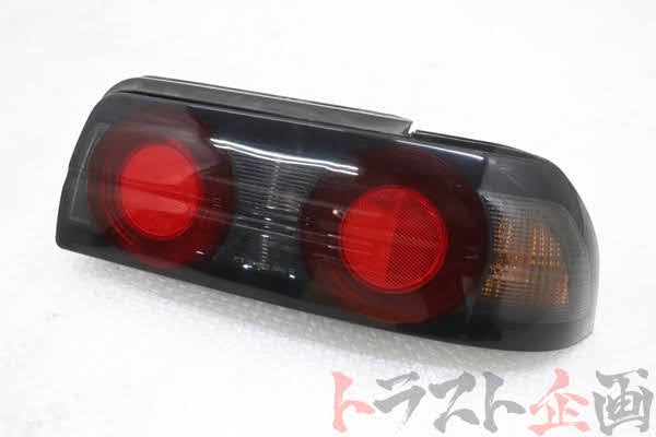 [USED] NISSAN Rear Tail Lamp RHS - HCR32 4 Doors #2200077119